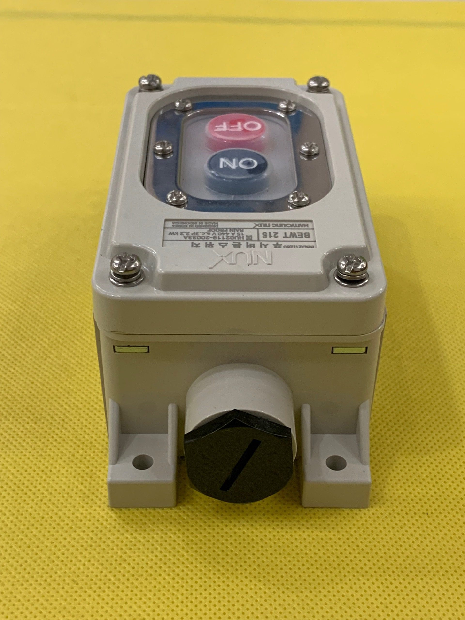 Công tắc nguồn đóng cắt trực tiếp động cơ điện bằng nút ấn BEWT-215 - Ảnh 2