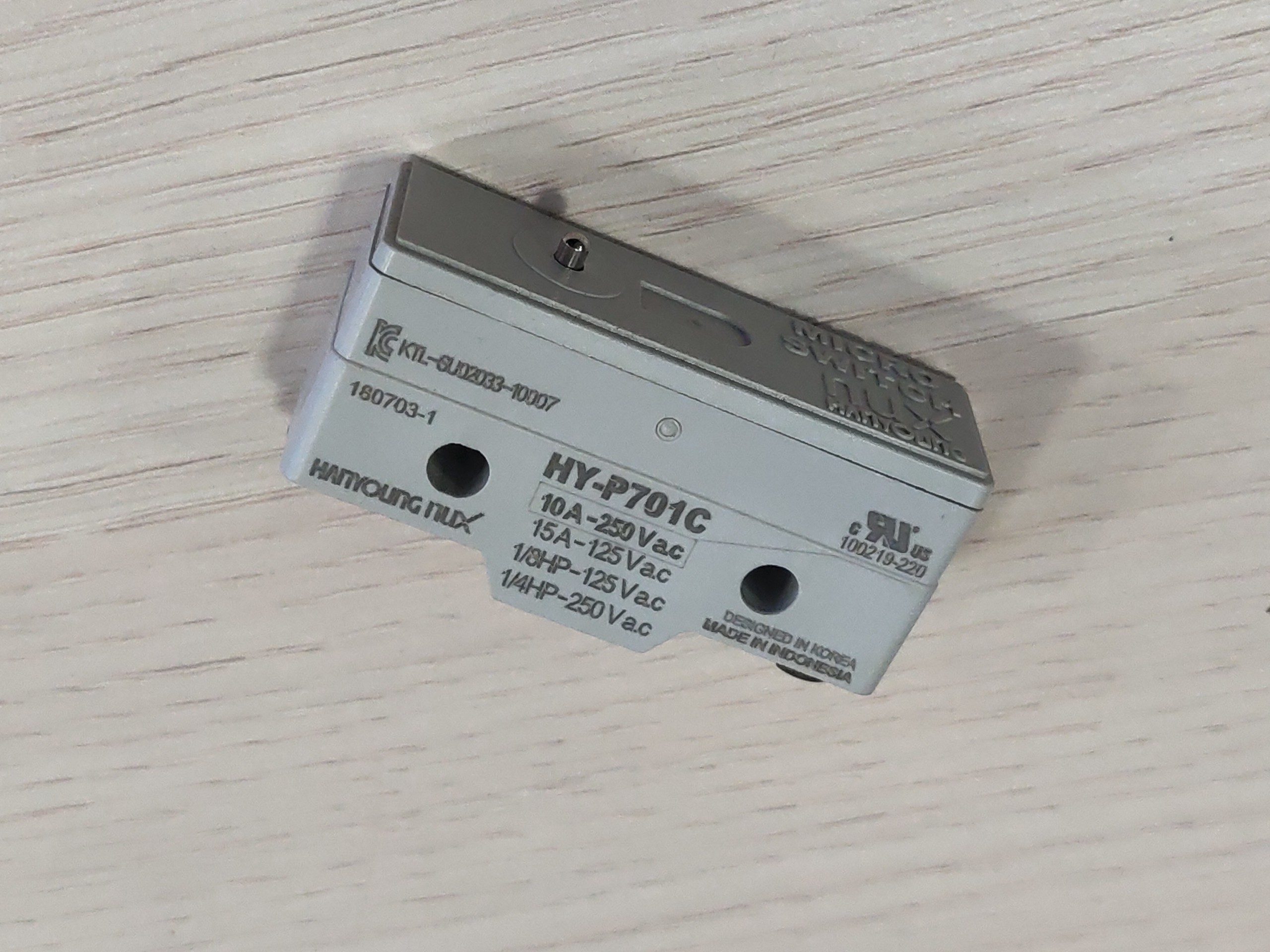 Công tắc hành trình HY-P701C