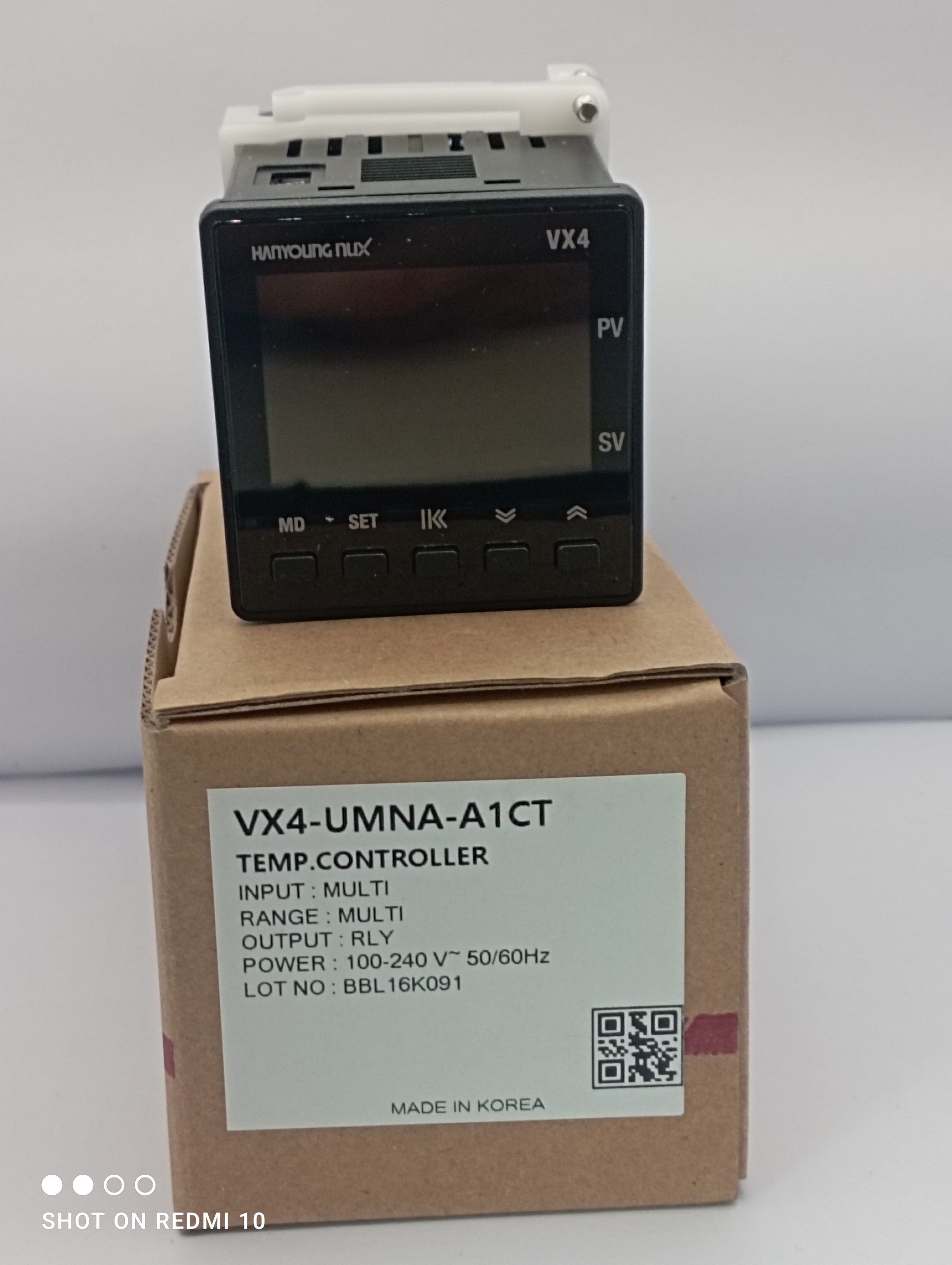 Bộ điều khiển nhiệt độ Hanyoung VX4-UMNA-A1CT